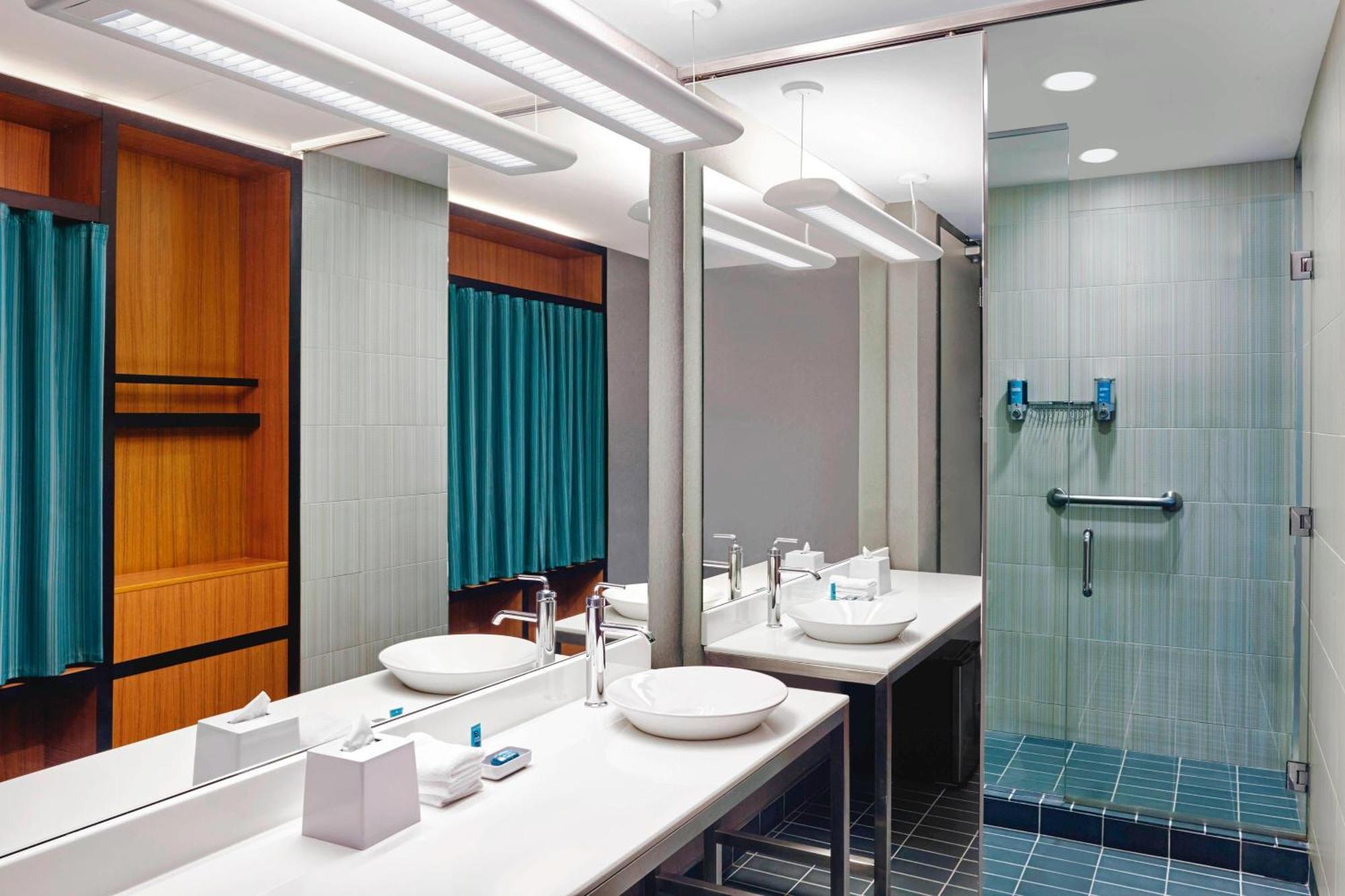 Aloft Montreal Airport Hotel Dorval Luaran gambar
